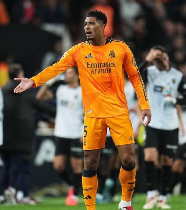 瓦伦西亚客场大胜，积分榜崭露头角