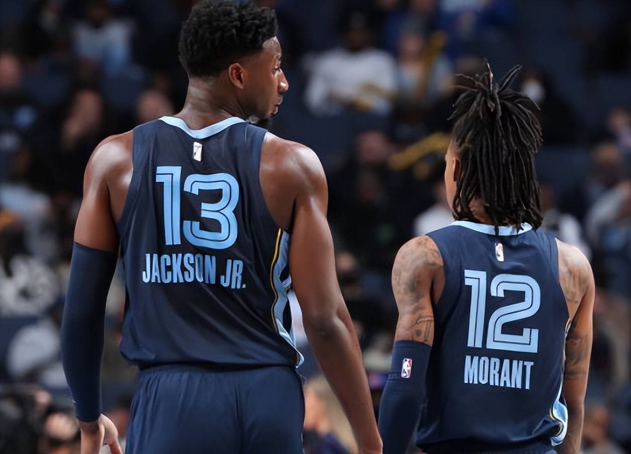 黄蜂完胜猛龙,贝弗利一己之力扛起全队 黄蜂完胜猛龙,贝弗利一己之力扛起全队