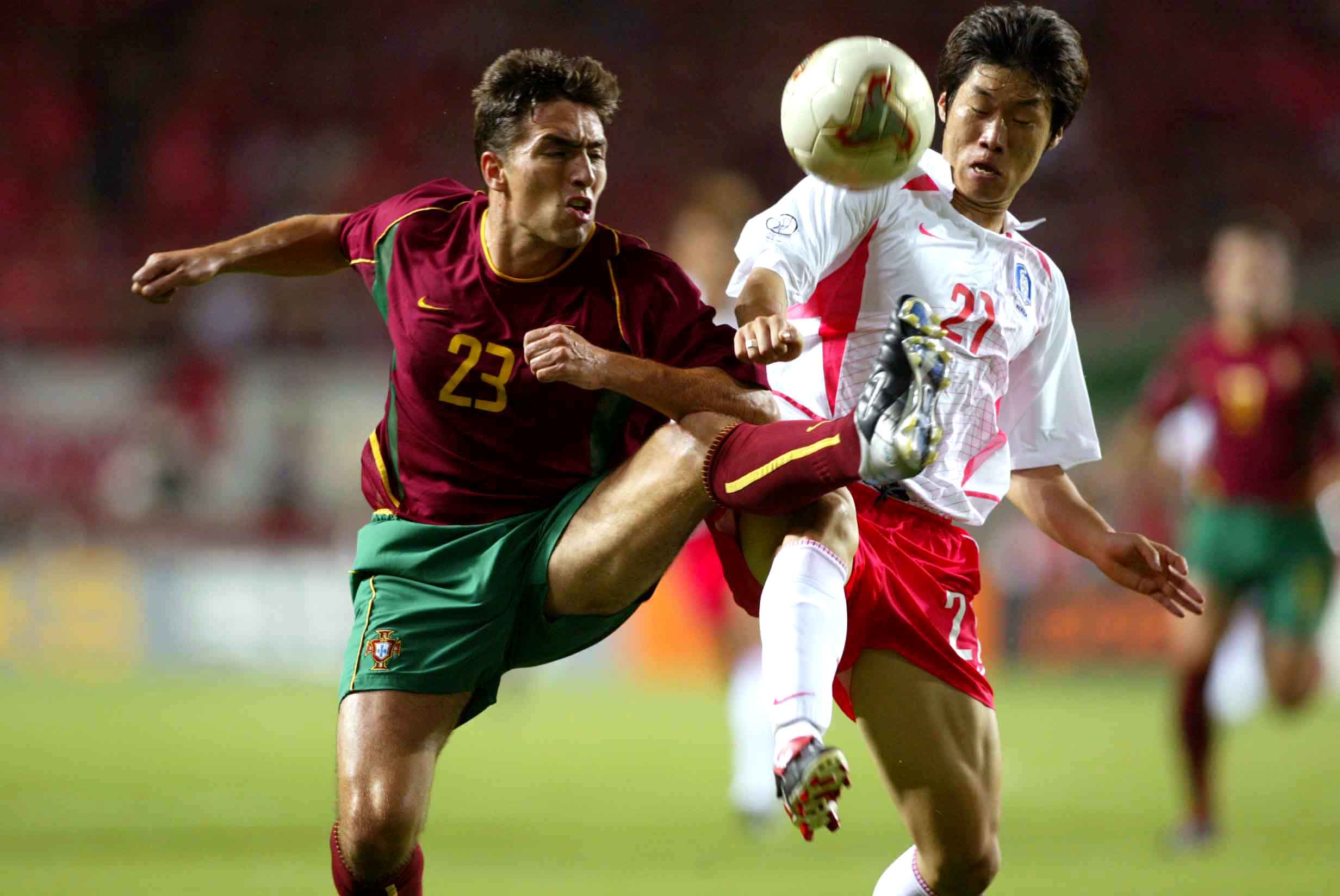 葡萄牙队力克韩国队，奥恰洛夫统治全场